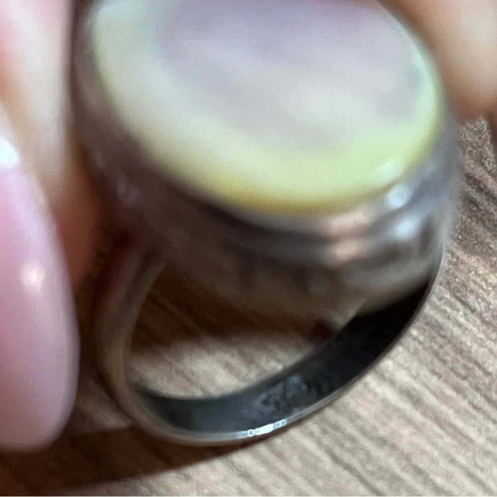Vintage mother of pearl sterling silver ring
